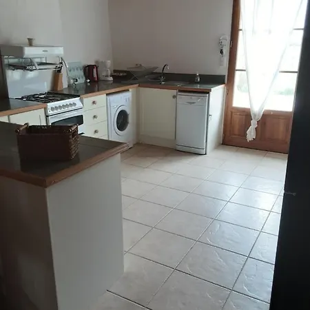 La Galerne Holiday home Montpellier-de-Medillan